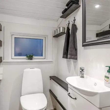 Esben - 15m From The Sea By Interhome Ferienhaus