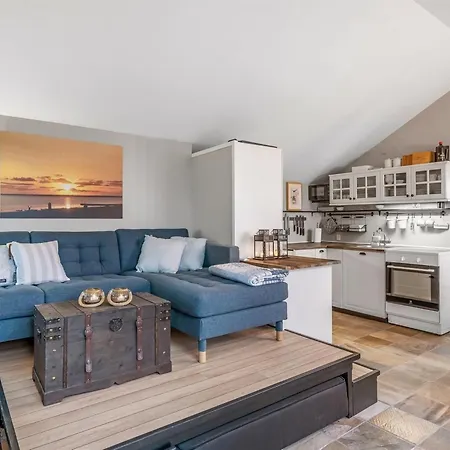 Esben - 15m From The Sea By Interhome *